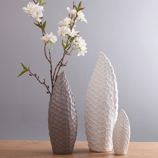 Nordic Style Ceramic Flower Vase: Creative Home Decor